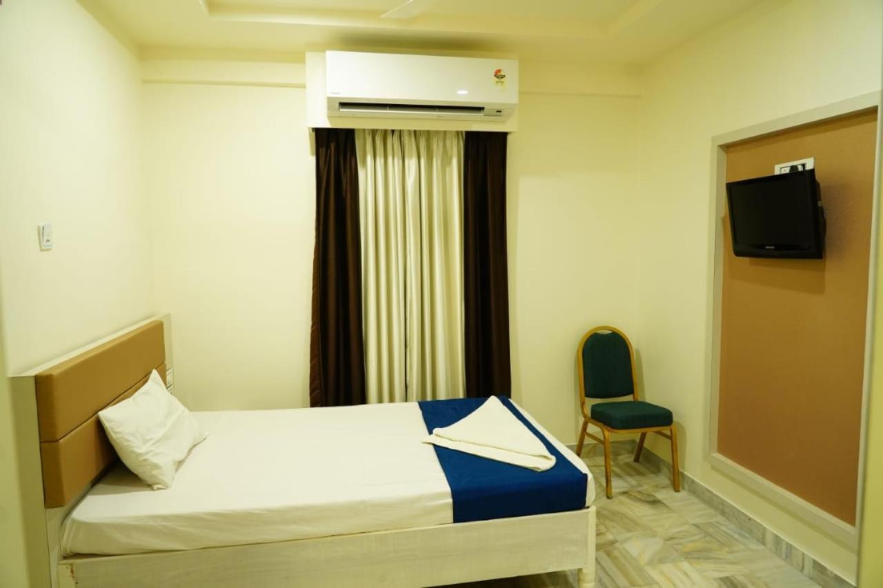 Hotel Swagath Grand Miryalaguda Miriālgūda Exterior foto